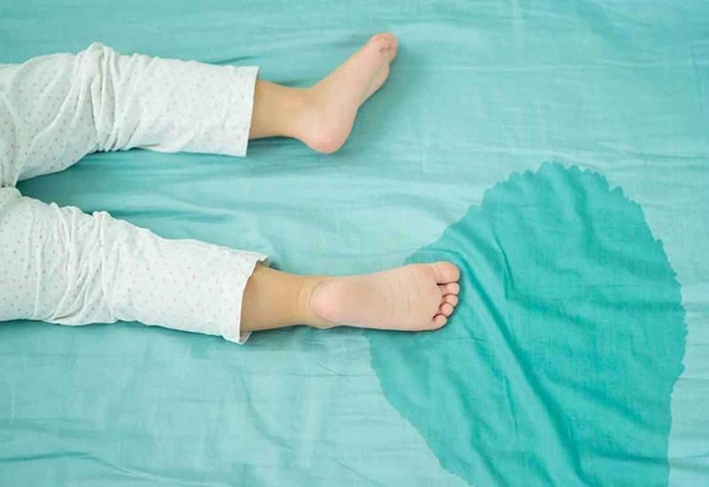 Nằm mơ đái dầm trước mặt người khác